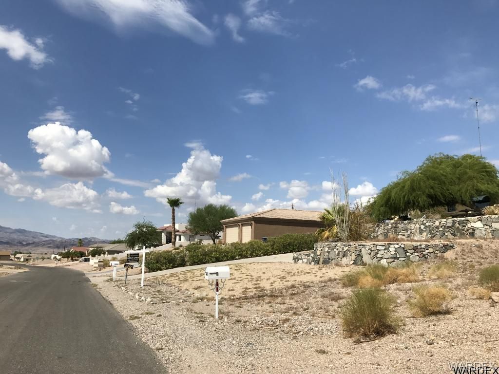 3295 Hassayampa Dr, Lake Havasu City, AZ 86406